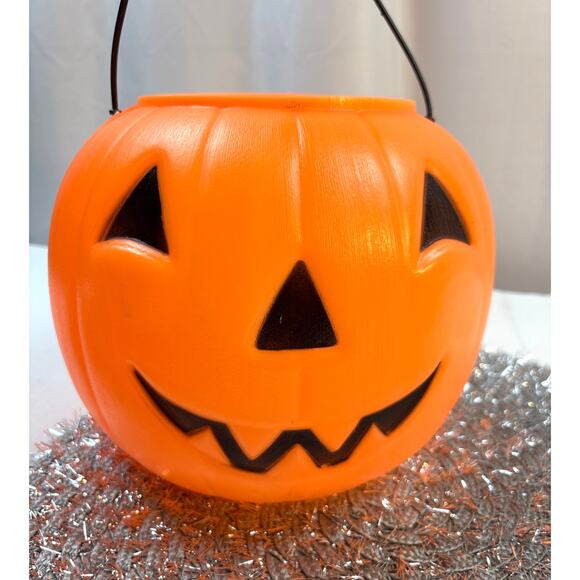 Jack-O-Lantern Halloween Trick or Treat Blow Mold Bucket w/Green Cauldron - Picture 2 of 12